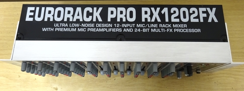 Behringer eurorack pro RX1202 FX 05.JPG