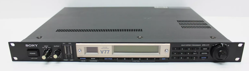 Sony DPS-V-77 - Voor.png