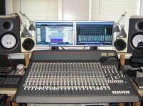 Soundtracs Topaz Project 8 24ch w MB.jpg