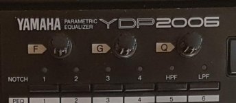 Yamaha YDP2006_knobs.jpg