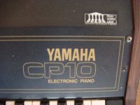 Yamaha CP10 Electrocpiano 3.jpg